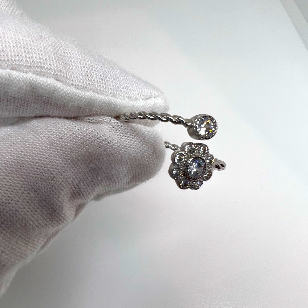Clearance $15 Firm! Cz Flower Twisted Sterling Silver Ring - Picture 15 of 16